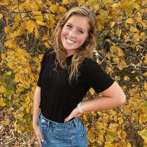 Meet your Posher, Claire